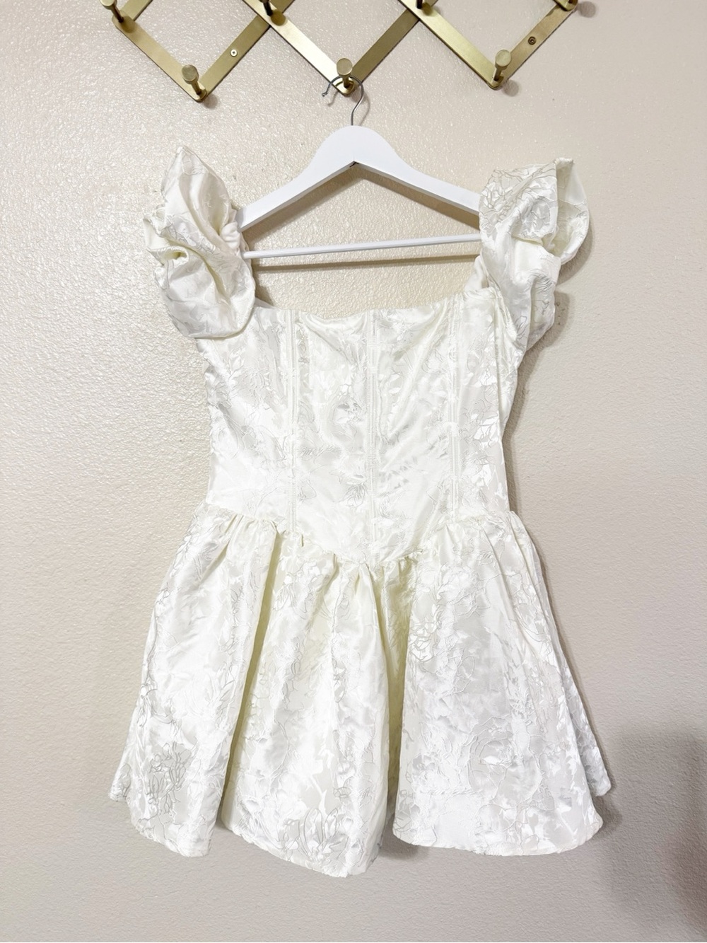 Runaway The Label Elodie Jacquard Floral Puff Mini Dress Revolve size large - Picture 6 of 9